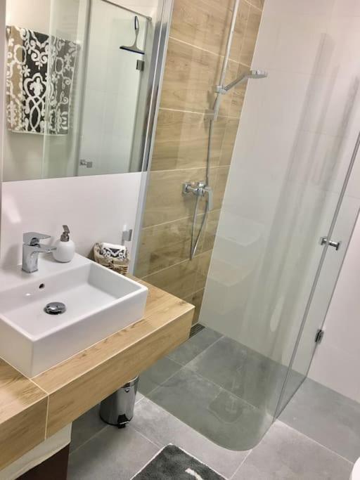 New Apartment In Slupsk Downtown /Parking Extérieur photo